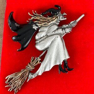 Vintage Jonette HALLOWEEN Witch on Broom Pin